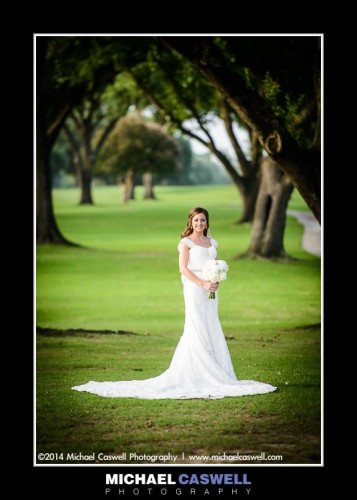 Read more about the article Bridal Portrait at the Baton Rouge Country Club – Emily