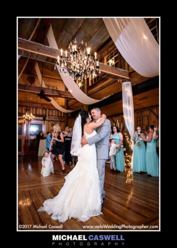 Read more about the article Amanda & Brent’s Wedding at the Barn of Pearl River