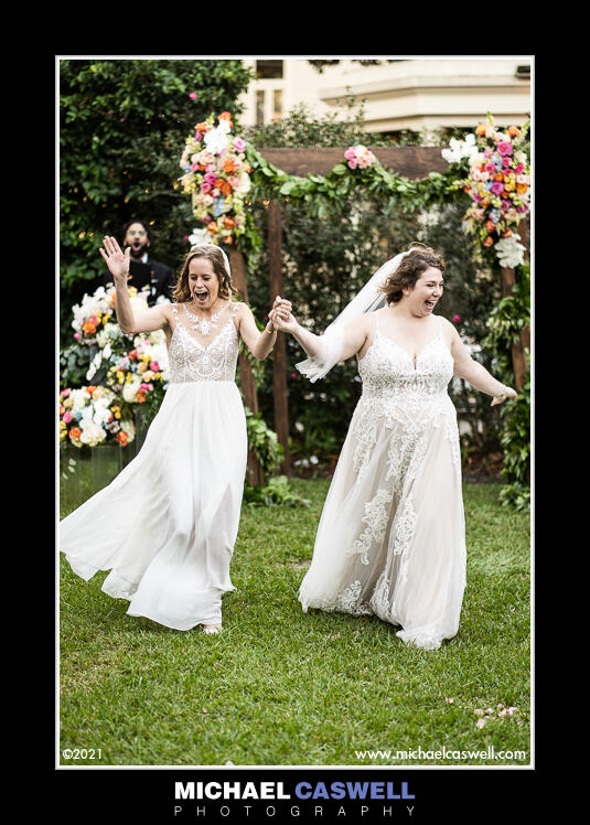 Read more about the article Maggie & Lucy’s Wedding at the Elms Mansion
