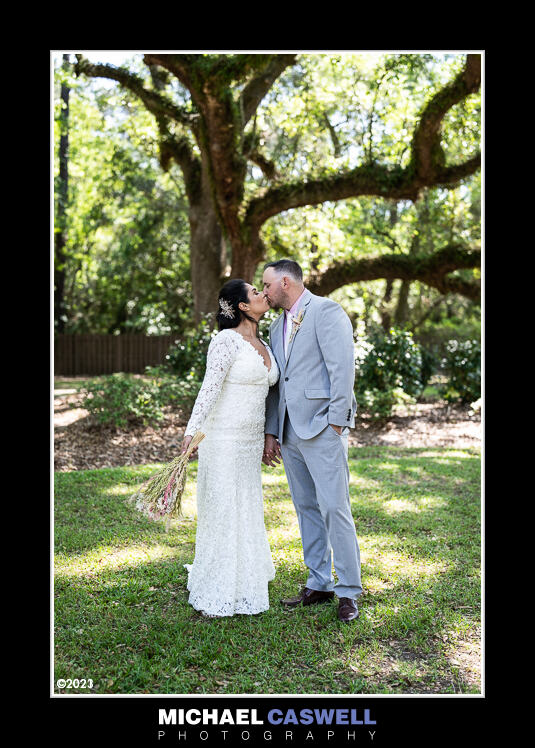 Read more about the article Suzette & Drew’s Wedding at Grace Memorial in Slidell